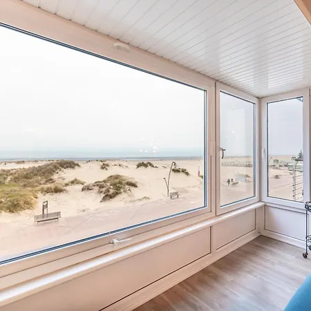 Nieuwpoort With Stunning Sea View Apartment Oostduinkerke