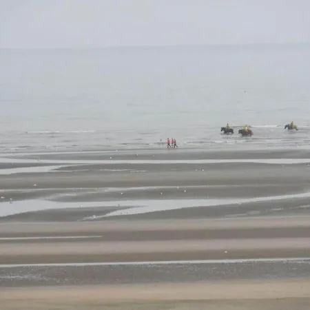 Nieuwpoort With Stunning Sea View Apartment Oostduinkerke
